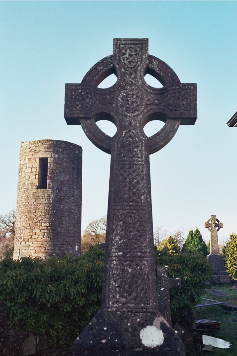 lorraineelizab6's tweet photo. 30 March: St Mo Chua/Crónán mac Bécáin (d. 693). Ulster descendant of High King Lugaid Mac Con!👨‍🎓Bangor. Founded #Balla, Co. #Mayo. Many legends! Subdued a monster at Lough Hackett! Shook his crozier to create a bridge over Lough Conn connecting Inishlee Island to the mainland. https://t.co/OrmFSVWuP8