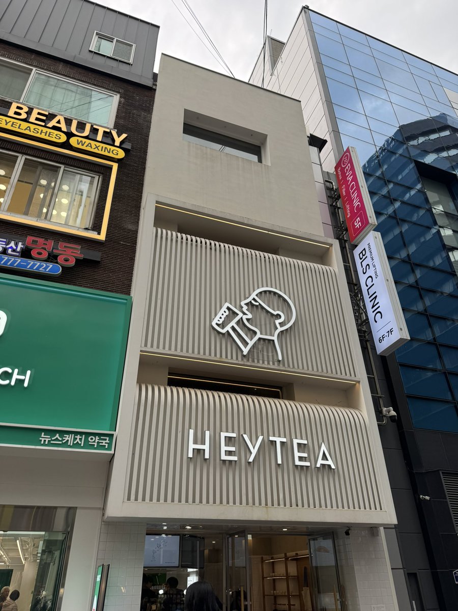 すみっ こ tweet media