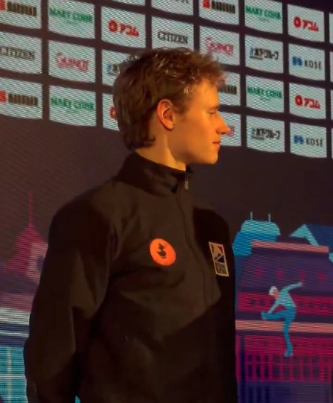 ᥫ᭡valeriaᥫ᭡ tweet media