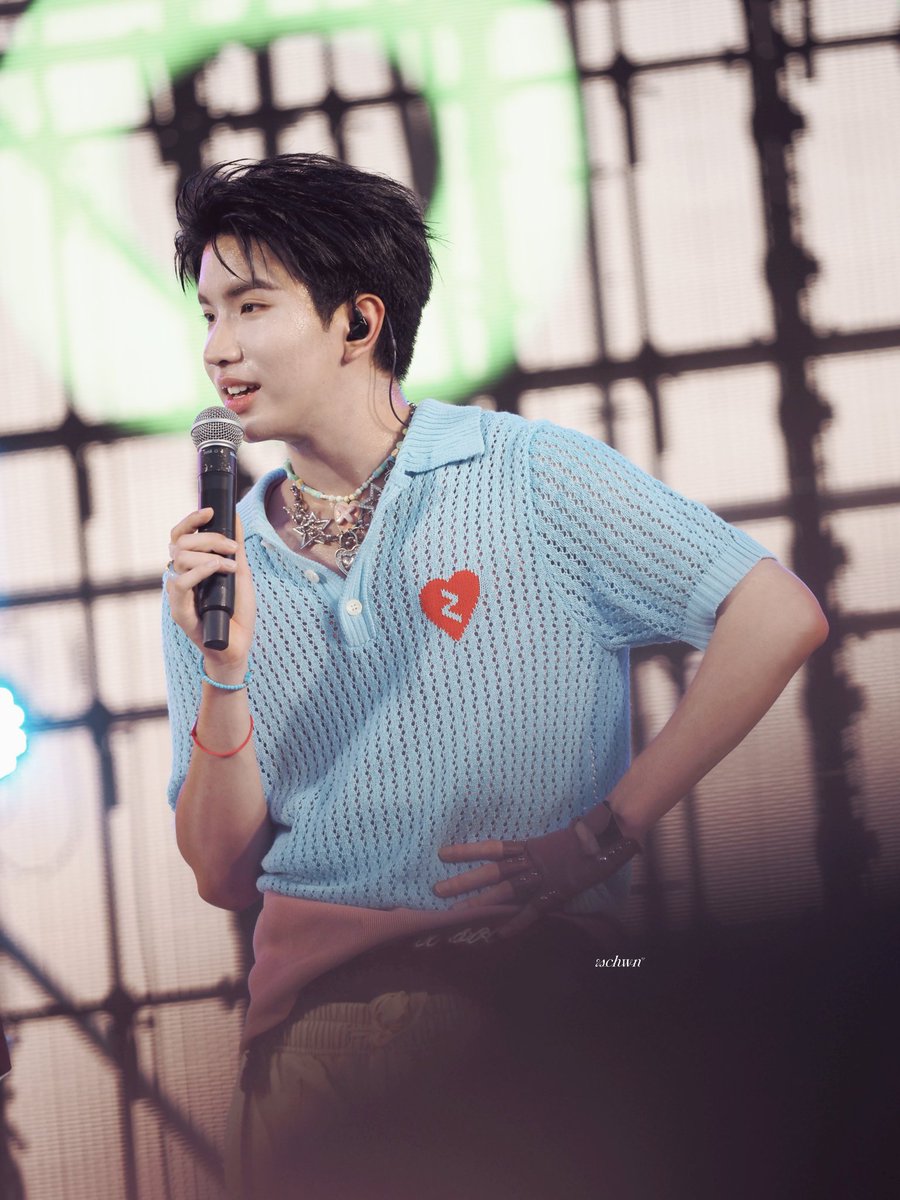 SCHWNSiGHT tweet media