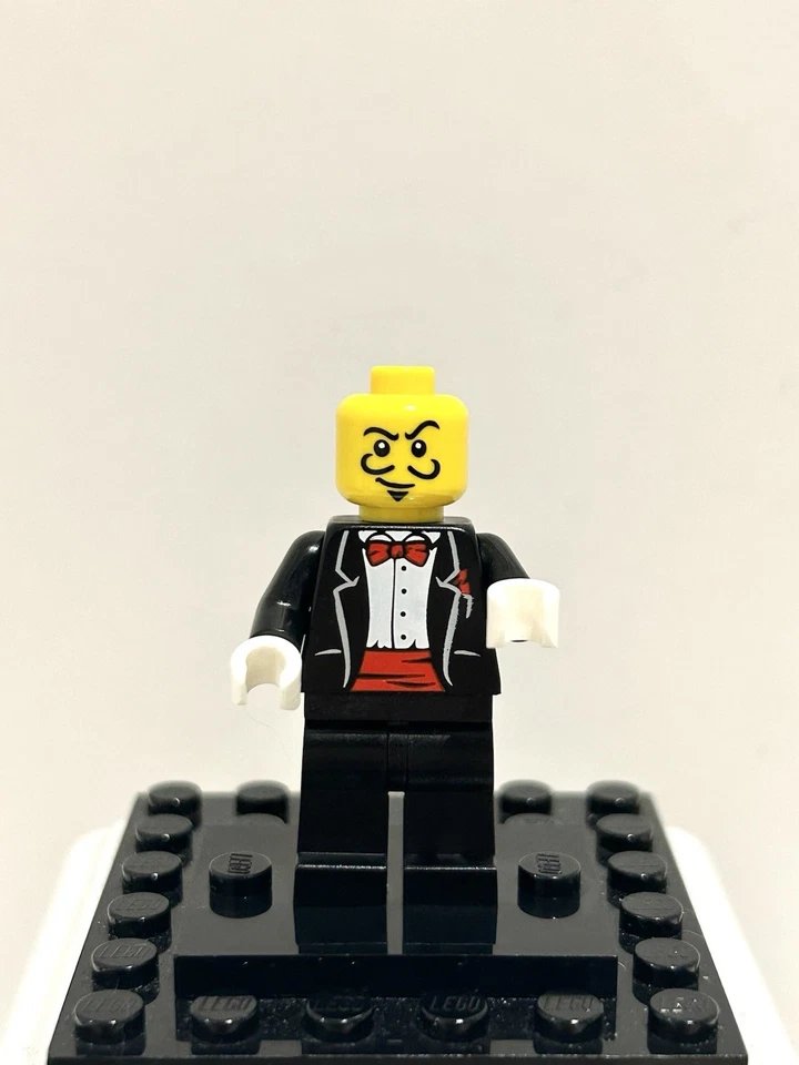infinitybricks8's tweet image. Prepare to be amazed! The classic Series 1 Magician is here to pull a rabbit out of his hat and add some vintage charm to your collection ✨

#LEGO #LEGOminifigures #LEGOcollection #LEGOcommunity #LEGOaddictAFOL #LEGOreseller #LEGOforsale #LEGOMagician #CMFSeries1 #ClassicLEGO
