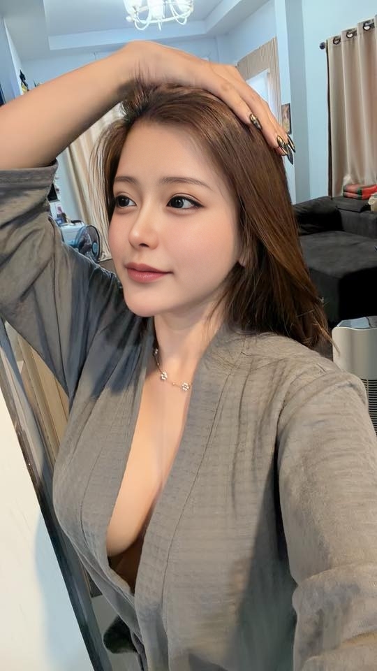 เมจิ tweet media