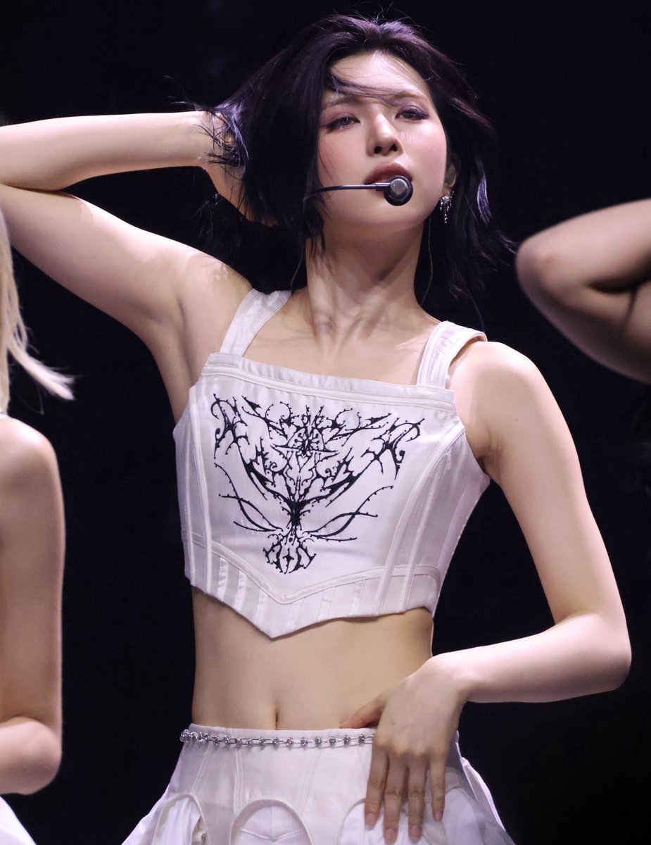 Chris별✶ tweet media