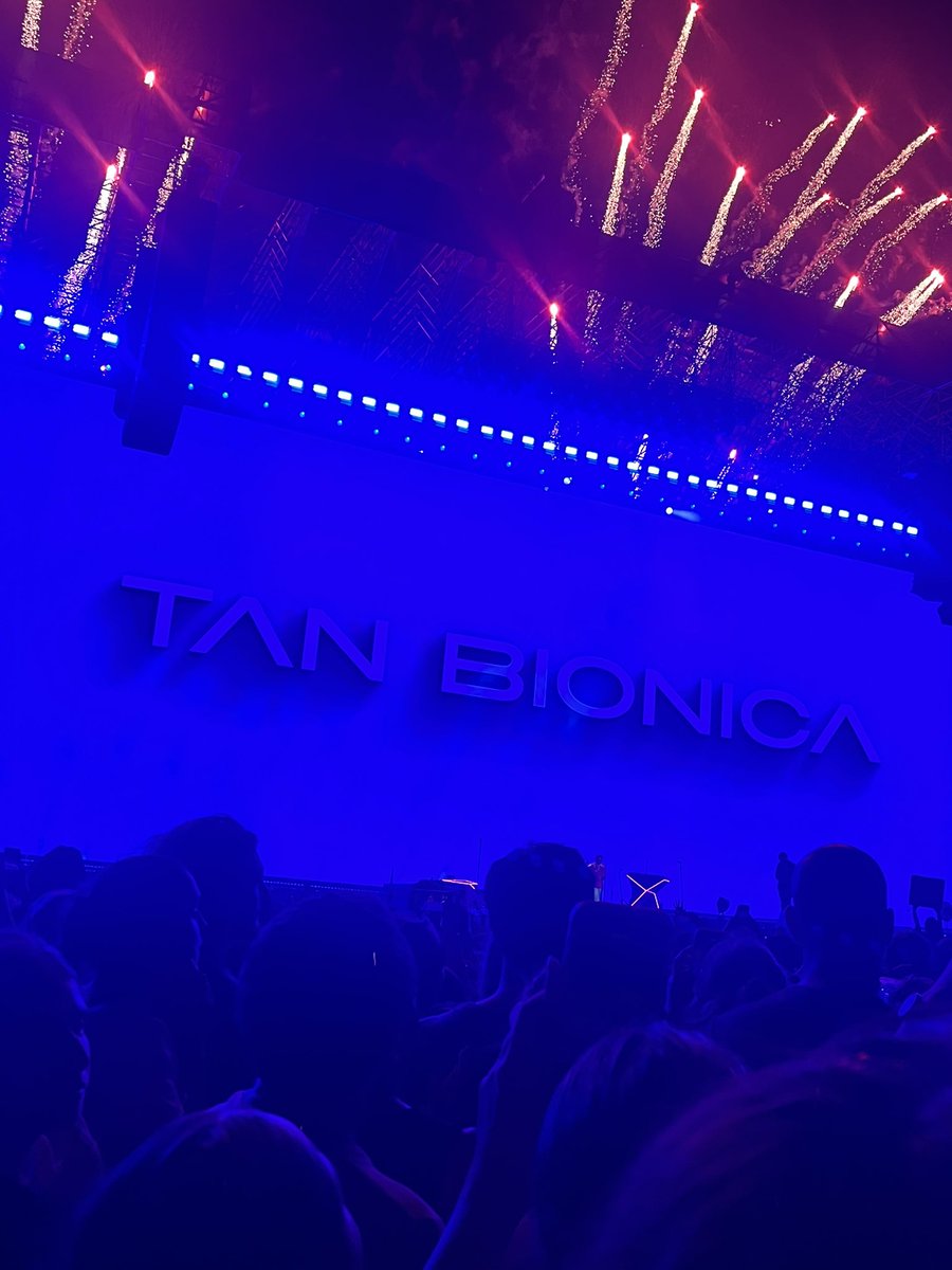 cam ⋆˙⟡ tweet media