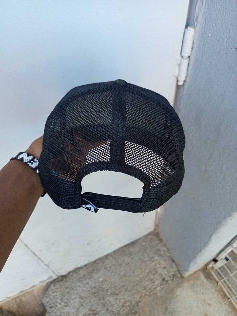 PLUG 🔌 NEW ERA CAPS 🧢 tweet media