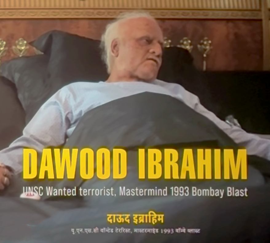 kgbond008's tweet image. A subtle hint is already given in #dhurandhar1 and #Dhurandhar2‌TheRevenge, names of the characters are changed who are still alive and for those who are dead, the real names are used. 

When the #badesaab appears on the screen, real name is shown #dawoodibrahim.

#PeakDetailing