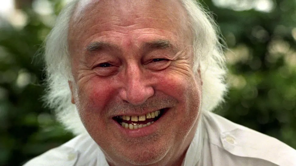 daveainsworth63's tweet photo. Remembering the wonderful comedian and actor Bill Maynard (Walter Williams) who died on this day in 2018. He was 89. #BillMaynard #GreatScottItsMaynard #OhNoItsSelwynFroggitt #Heartbeat #TheRoyal #CarryOnLoving #CarryOnHenry #CarryOnMatron #RobinAndMarion #SteptoeAndSonRideAgain https://t.co/OHON1zosKU