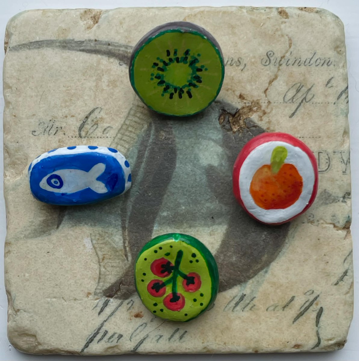 fruitblush's tweet image. clay pins i made  🍅🥝🐟🍊