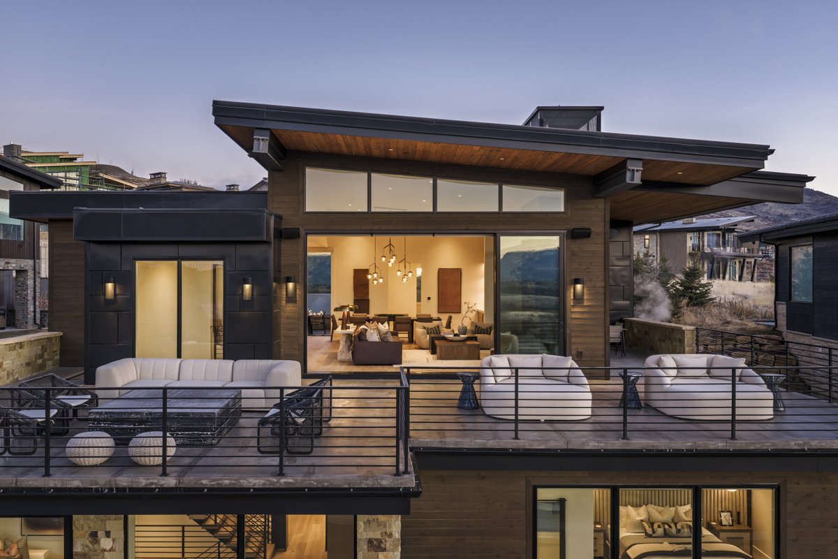 luxurylifestyle's tweet image. Pacaso Unveils Deer Peak, a New Luxury Home Near Deer Valley's Historic Expansion luxurylifestyle.com/headlines/paca… #ski #skiing #snowboarding #skiresort