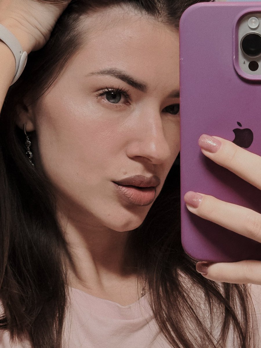 YuliaRem tweet media