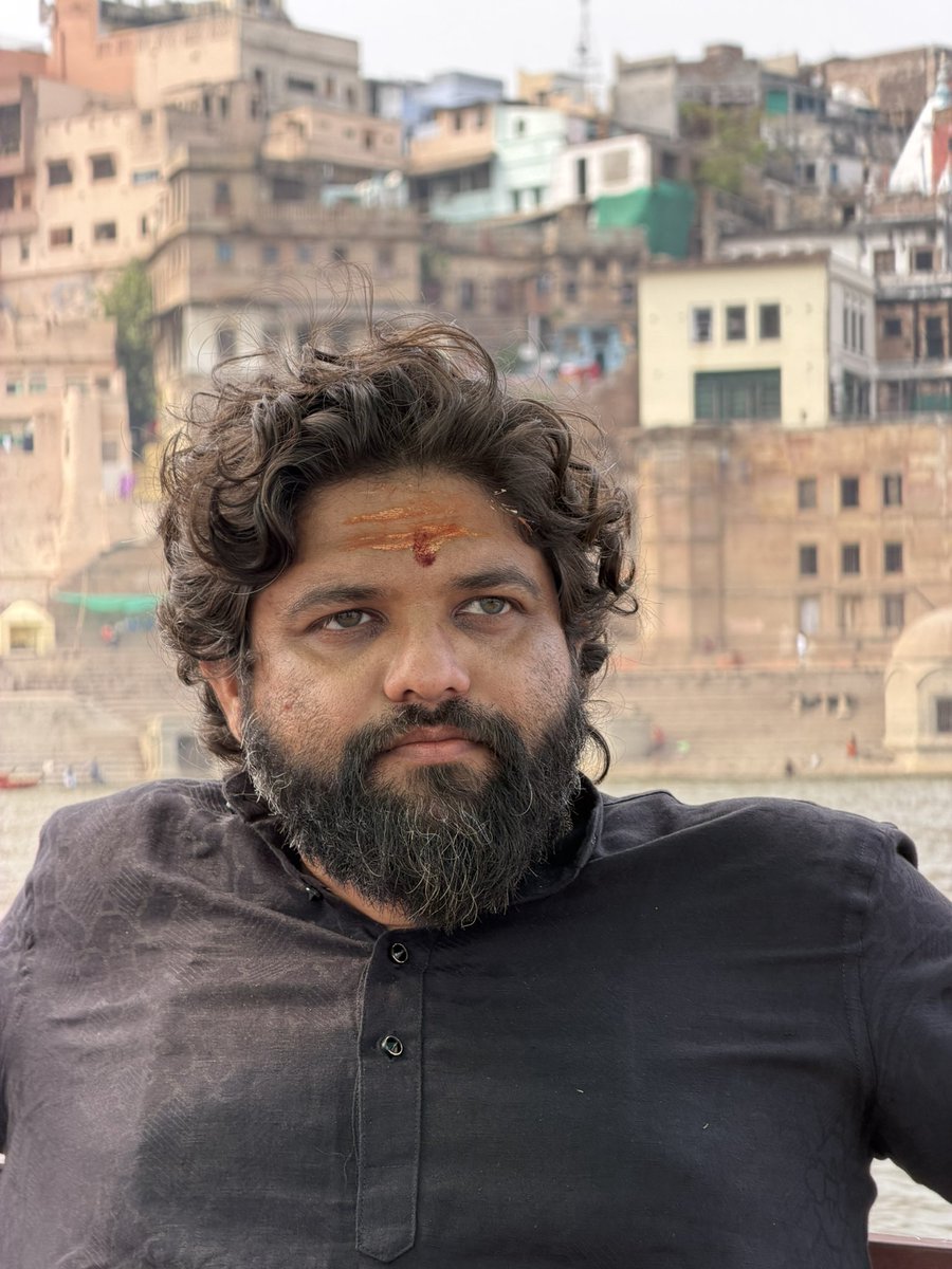 DBharda11's tweet photo. Har Har Mahadev 🕉️
#BanarasDiaries #KashiVishwanath #ManikarnikaGhat #GangaAarti #KaalBhairav https://t.co/UukpzuJbSV