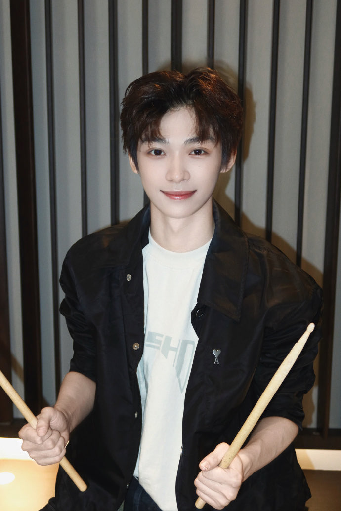 ZiYu Official Fanclub tweet media