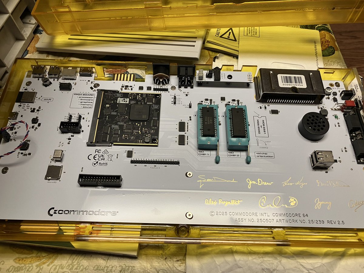 I have already installed two MOS Technology 8580 SID sound chips into ...