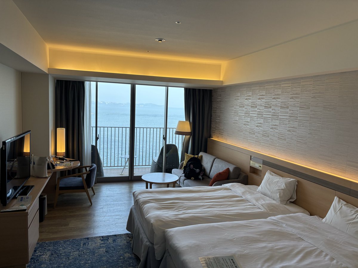 ghostdog2424's tweet photo. 昨日〜今日と熱海 後楽園ホテルに泊まりました。
部屋の景色が良くて、熱海プリンを並ばすに食べれるし。ビュッフェも美味しくで満足な旅行になりました。 https://t.co/A6dbSZvcDg