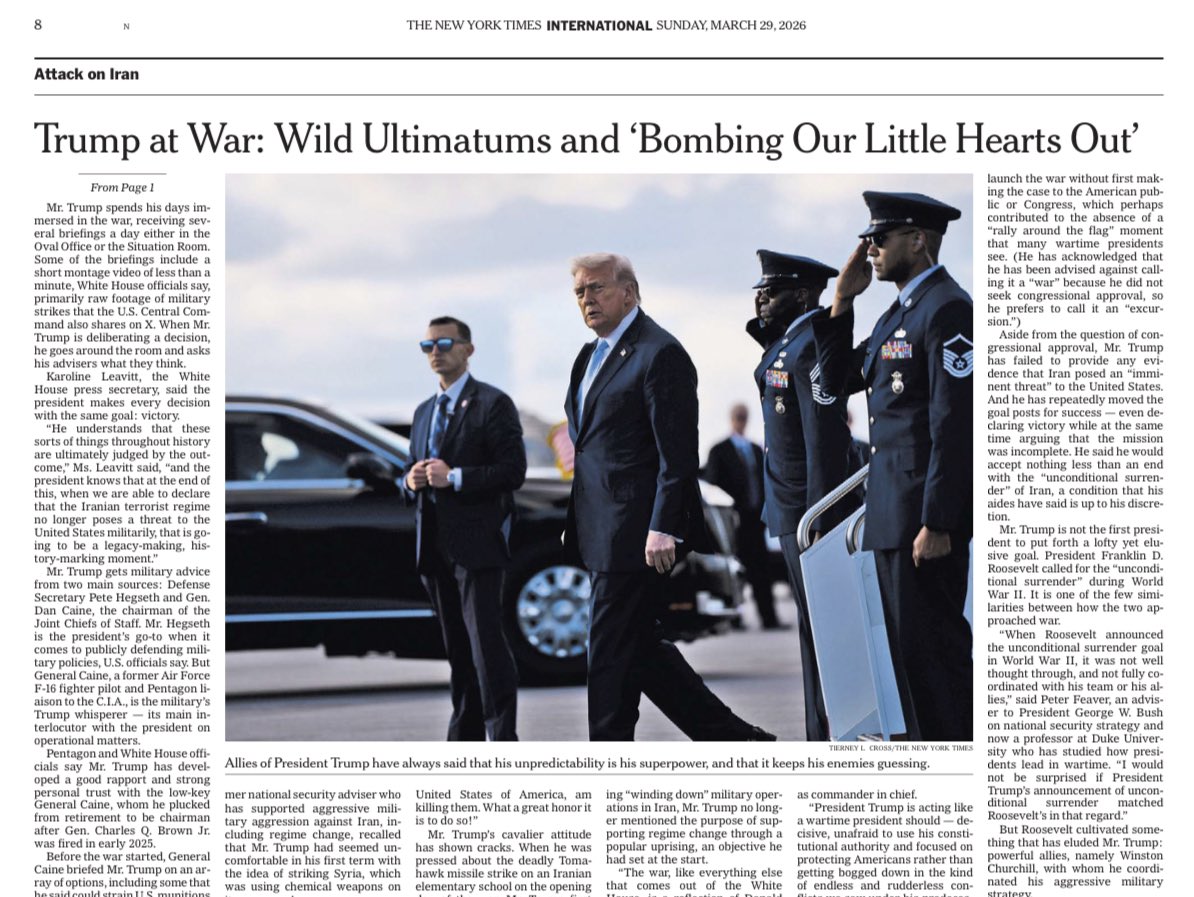 dibang's tweet photo. 👉🏾 धो दियाः जंग का एक महीना, ओNew York Times के पहले पन्ने पर #Trump को खरी-खरी. पढ़ें 

“ ट्रम्प के तेजी से बदलते रुख -आशावाद से लेकर निराशा और ग़ुस्से तक, तनाव कम करने से लेकर उसे बढ़ाने तक- ने उनके युद्ध मैनेजमेंट को अनिश्चित और ‘जैसा-चलता-जाए-वैसा-बनाते-जाओ’ जैसा बना दिया है.

28 फरवरी से, जब से U.S. ने इज़राइल के साथ मिलकर जंग शुरू की, ट्रम्प अमेरिकी सैन्य श्रेष्ठता को लेकर शेखी बघारने और इस बात पर गहरी निराशा जताने के बीच झूलते रहे हैं कि युद्ध के मैदान में सामरिक (tactical) उपलब्धियां अनुमानित रणनीतिक (strategic) नतीजा नहीं दे रही हैं.

हालांकि सुप्रीम लीडर और कई बड़े सैन्य व खुफिया अधिकारी मारे जा चुके हैं, लेकिन तेहरान में सरकार का कंट्रोल अब भी बना हुआ है. ईरान के नेताओं ने Strait of Hormuz को लगभग बंद कर दिया है, जिससे तेल की कीमतें आसमान छू रही हैं. साथ ही, ईरान के पास वो सभी चीजें हैं जो परमाणु हथियार बनाने के लिए ज़रूरी होती हैं. इसी खतरे का हवाला देकर ट्रम्प ने जंग करने का फैसला किया था.

ट्रम्प का कहना है कि वह समझते हैं कि युद्ध से थोड़े वक्त के लिए दर्द होगा, लेकिन इसे वो इस बात की जरूरी कीमत मानते हैं कि ईरान के पास परमाणु हथियार न हों. 

लेकिन अब, ईरान के सामने होर्मुज स्ट्रेट को शिपिंग के लिए पूरी तरह खोलने या अपने पावर प्लांट्स पर हमलों का सामना करने की नई समय-सीमा के बीच, ट्रम्प को लड़ाई के अगले कदम पर फैसला करना है.

ट्रम्प ईरान पर जंग ख़त्म करने के लिए अमेरिकी प्रस्ताव मानने का दबाव बढ़ा रहे हैं. साथ ही, वो वहाँ सैनिक भेज रहे हैं और चेतावनी दे रहे हैं कि अगर ईरान समझौता नहीं करता, तो हमले जारी रहेंगे. उधर, ईरान लगातार हमले कर रहा है.