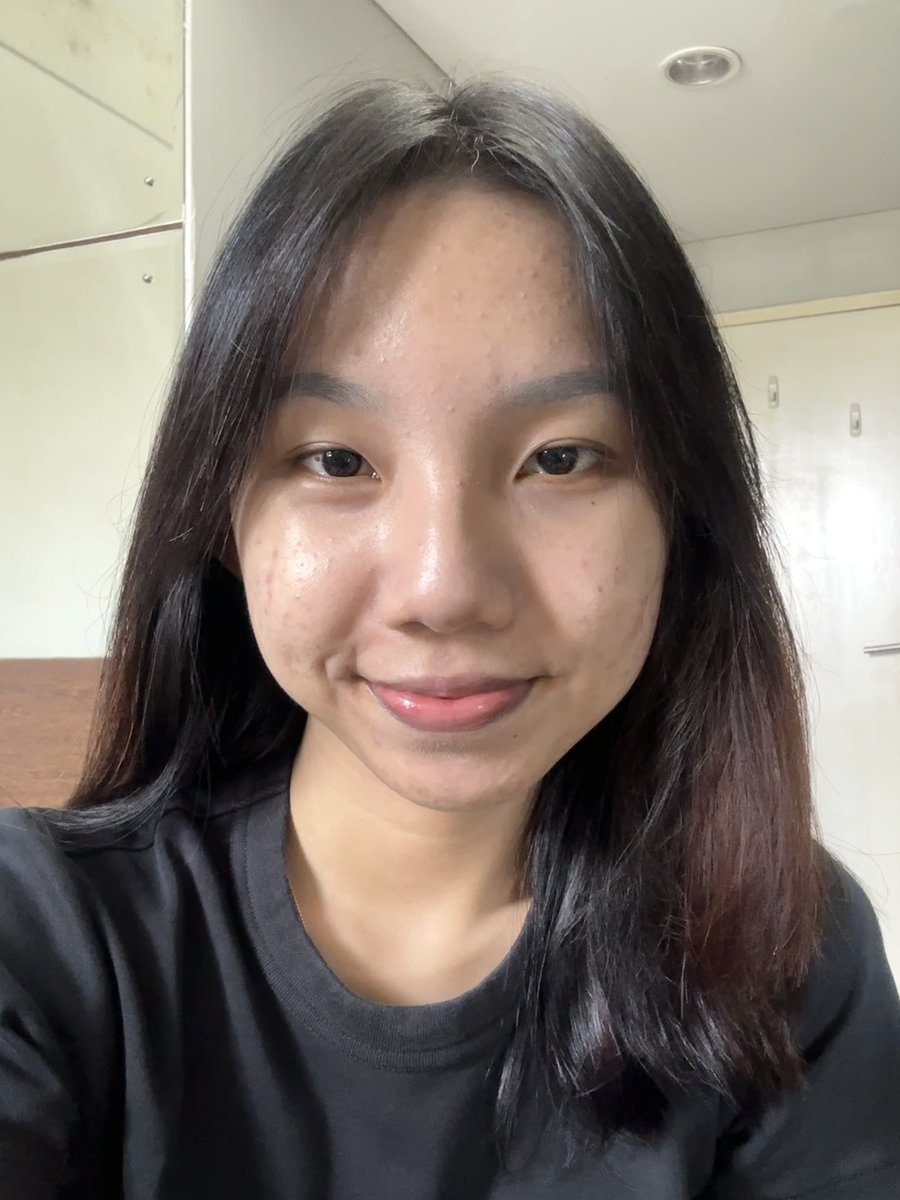 ini seriusan tone up sunscreen sebagus ini…? serasa pake skin tint woi bagus bgt😭

before                                 after