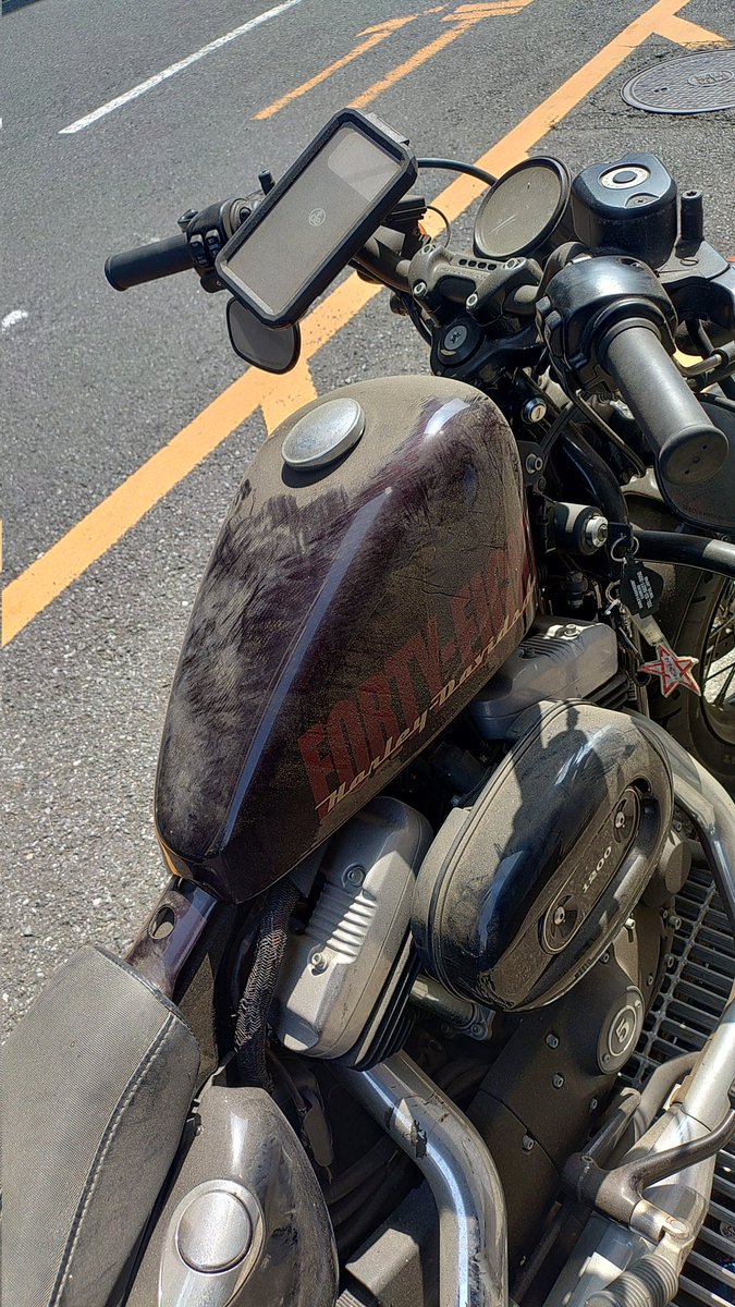 あずぴん tweet media