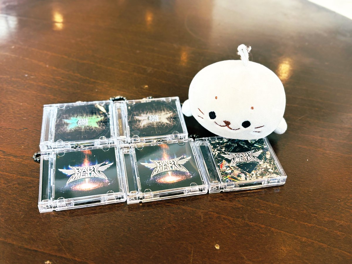 MoaMana_DEATH's tweet photo. 求）BABYMETAL、METAL RESISTANCE 
譲）THE OTHER ONE、METAL GALAXY

交換していただける方探しています😭
#BABYMETAL https://t.co/EHIAB0XMhH