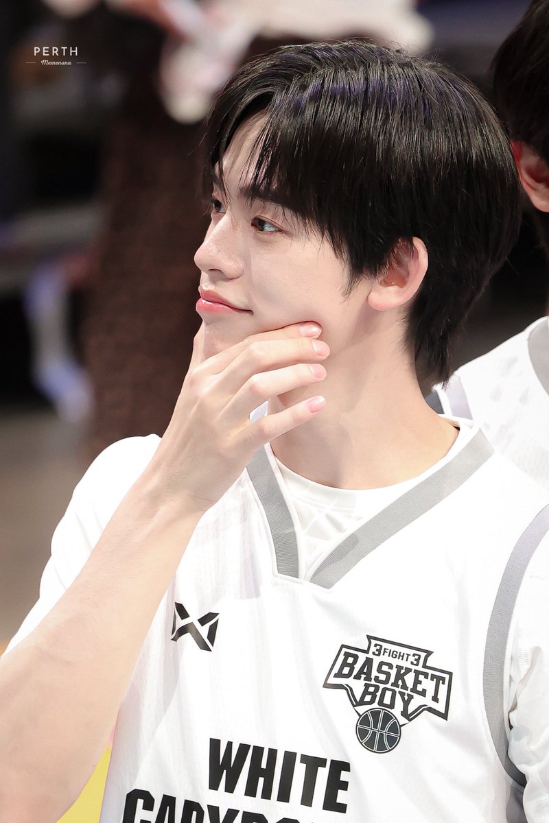 PerthMemenana tweet media