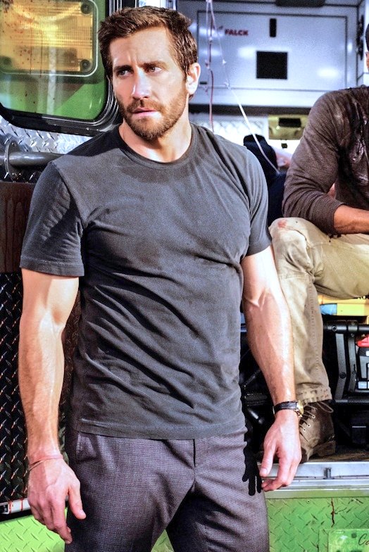 SilviaMJakeGy's tweet image. Look around you and, not lose your courage but, act and not stop you. #jakegyllenhaal #ambulance