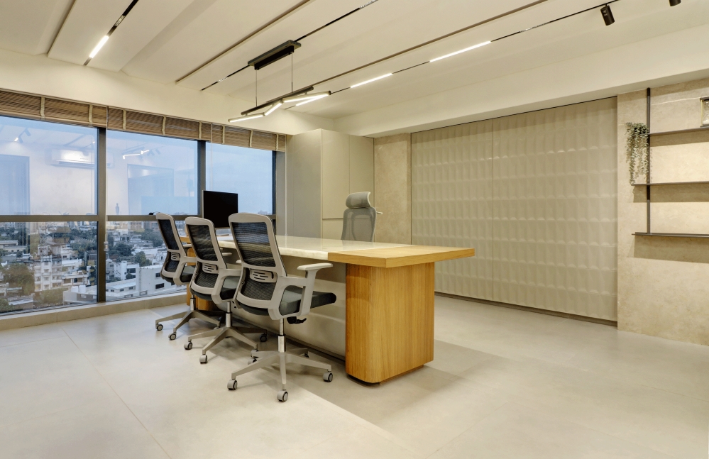 Interiorlover1's tweet photo. Yates Education | 1:1 Design Studio | Krunal Mistry Studio | Ahmedabad 

Full Project
https://t.co/bJl6DnfBf4 via @Interiorlover1
.
.
.
#interiorlover.in
#architecture #interiordesign #interior #architect #office #OfficeInspo #furniture #photography #photographer #interiorstyling https://t.co/3PRrpjgOFZ