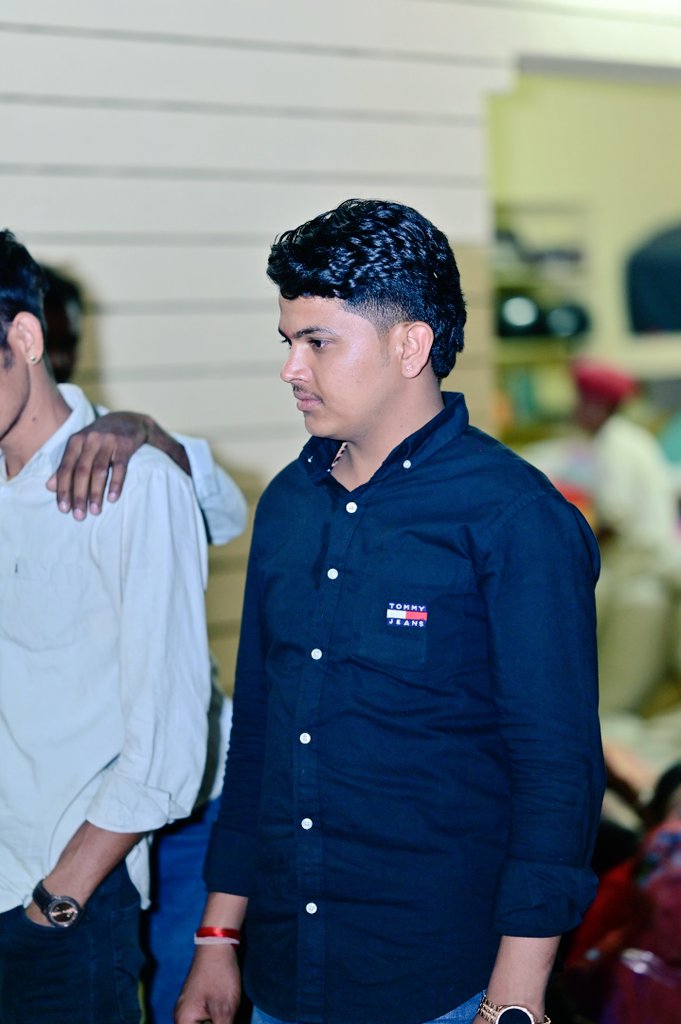 आज एक अपना भी फोटो डाल देते है।
#Newpic <a href="/SaranJasaram/">Jasu_saran_</a> 🙌🏻