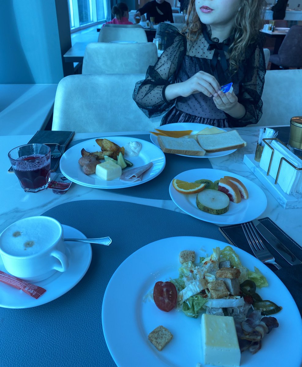 голова моя глупая tweet media