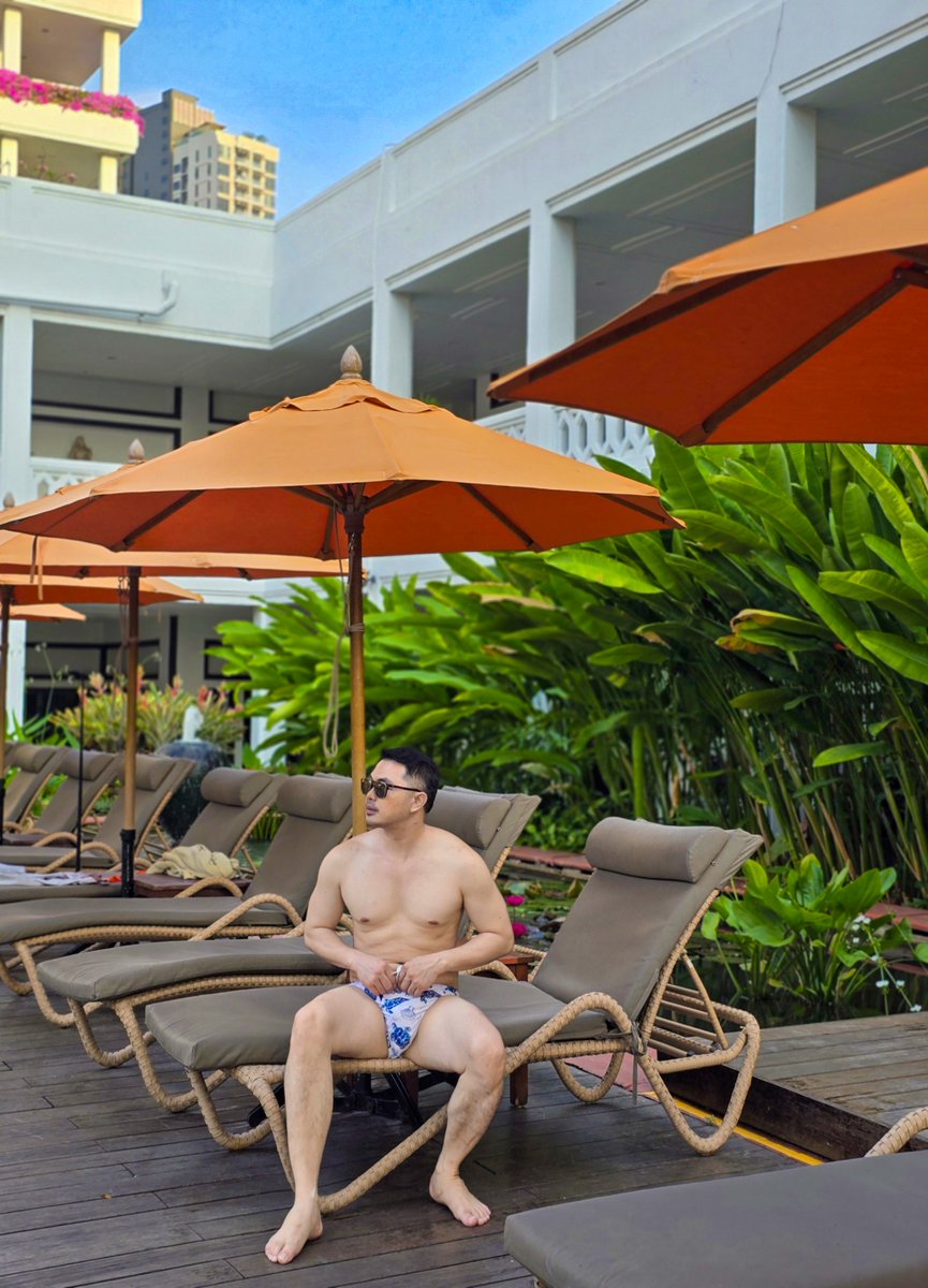 therealerwn tweet media