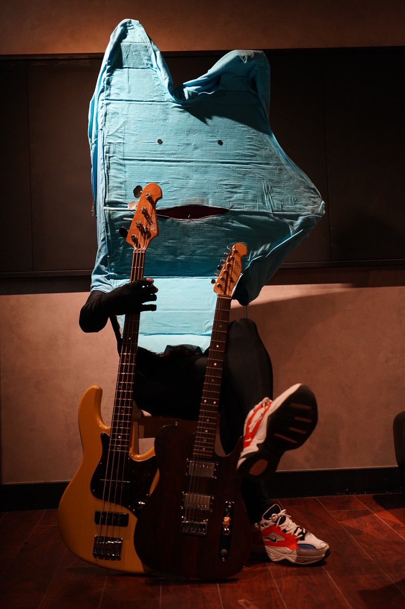 Altero Custom Guitars tweet media