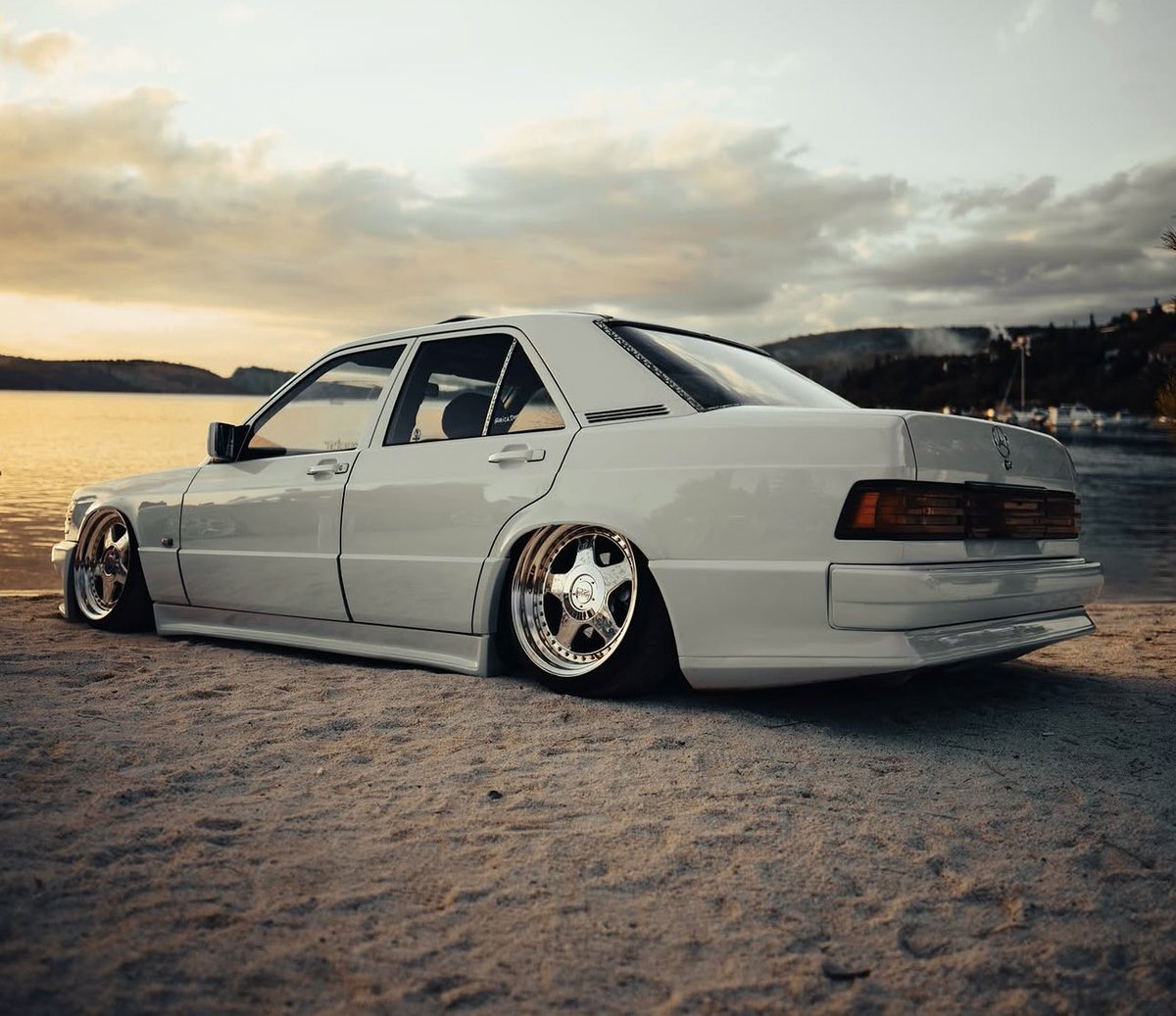 Euro Style tweet media