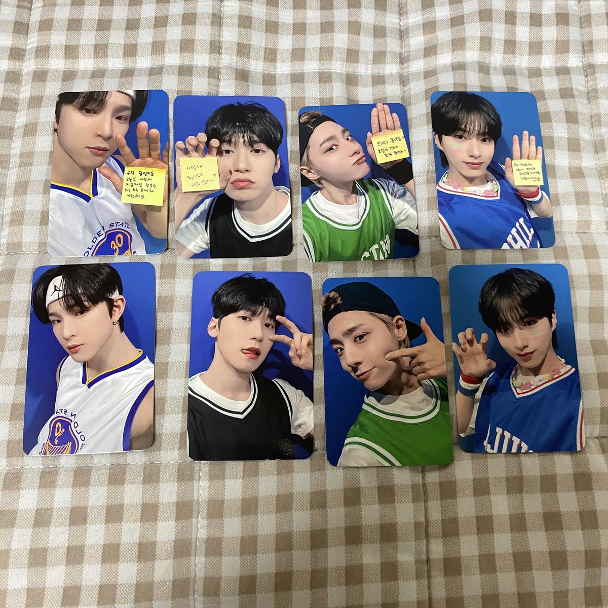 vgdxun's tweet photo. 원어스 피그말리온 이레이즈미 미공포 분철 양도

장당 0.4

서호 이도 건희 환웅 시온 ONEUS PYGMALION 포카 미공포 양도 분철 디어마이뮤즈 디마뮤 영통 대면 https://t.co/dtixsmIO2F
