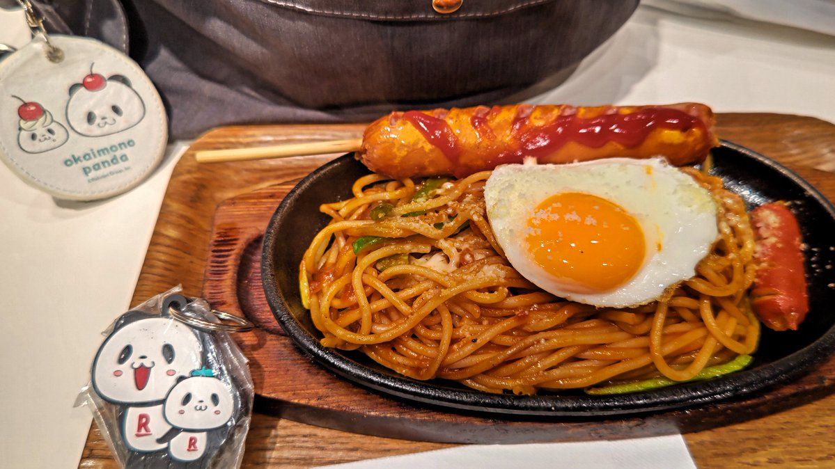 ダン・シャーリー tweet media