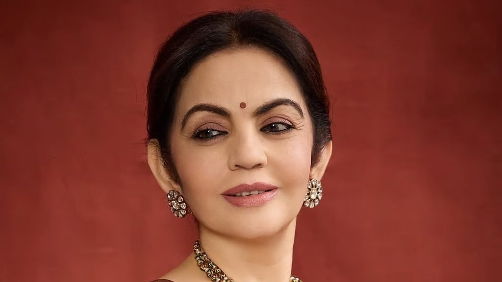 khabaraajki121's tweet image. Ram Navami par Nita Ambani ji ne Odisha ke traditional Ikat ko ek stunning handwoven masterpiece ke through celebrate kiya.

Yeh sirf ek outfit nahi, balki India ki rich textile heritage ka proud moment hai
#RamNavami #Ikat #IndianHandloom #NitaAmbani