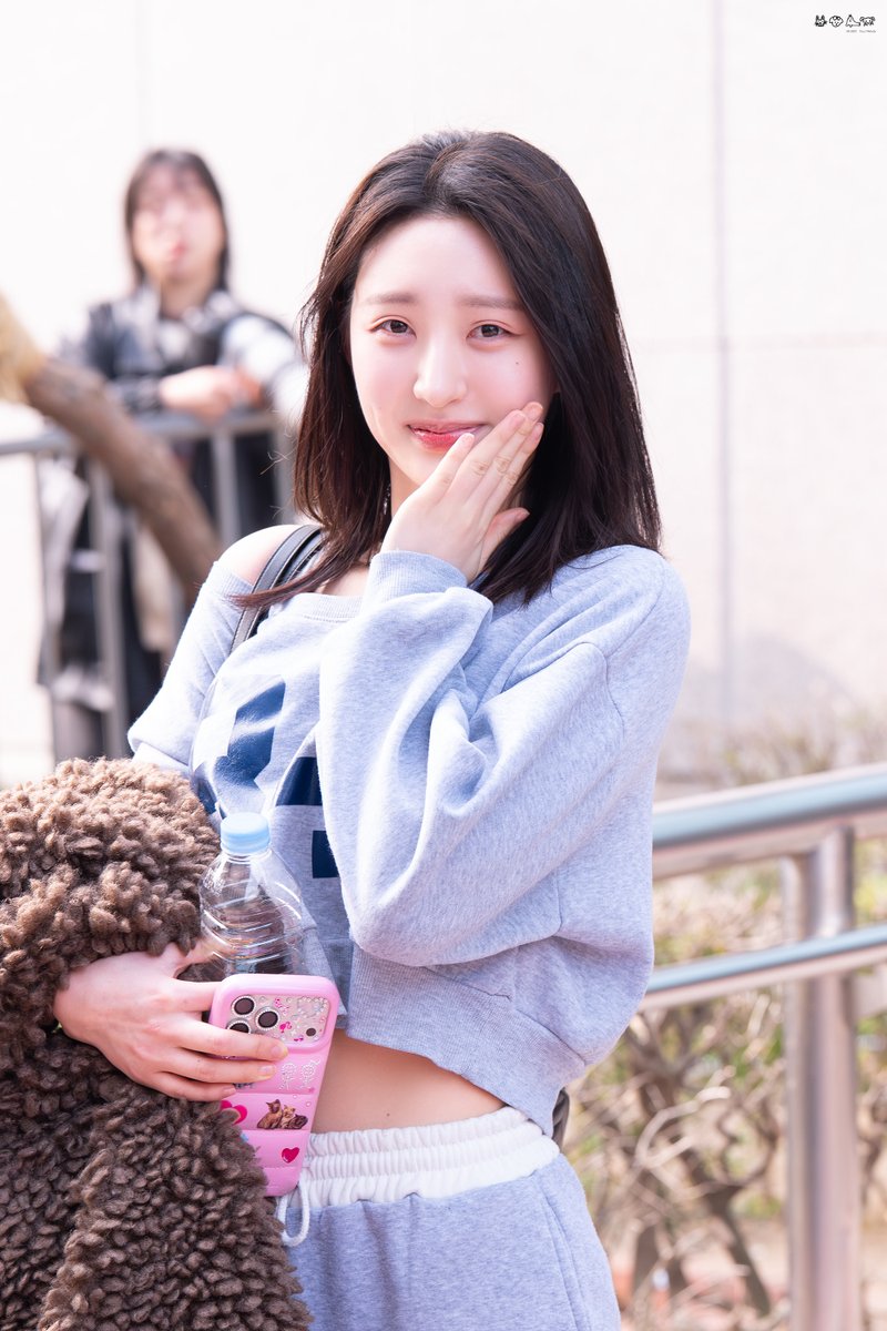 𝐘𝐨𝐮𝐫 𝐌𝐞𝐥𝐨𝐝𝐲 tweet media