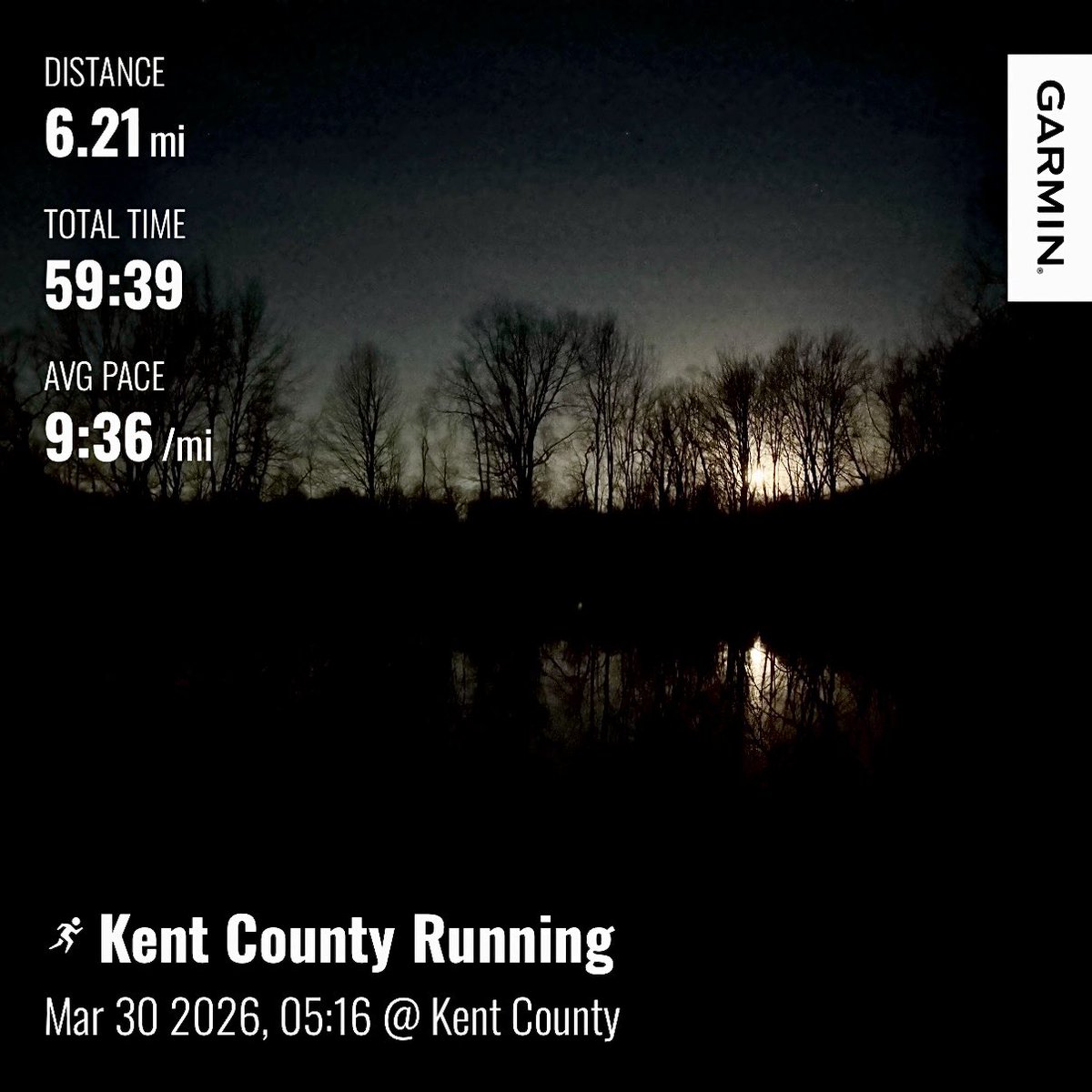 CJRomig's tweet image. The week has officially started. 
6.2 miles of pure headspace under the moonlight, this  serious moonlight.  
#Running #10k #EarlyBird #MoonlightRun