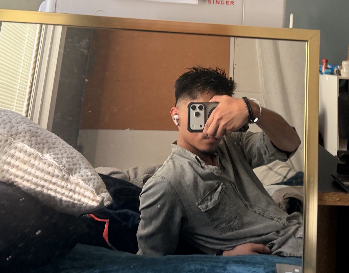 Ares_unleashed_'s tweet image. Chat I fucked up … how we feeling it? #cut #latino #fml