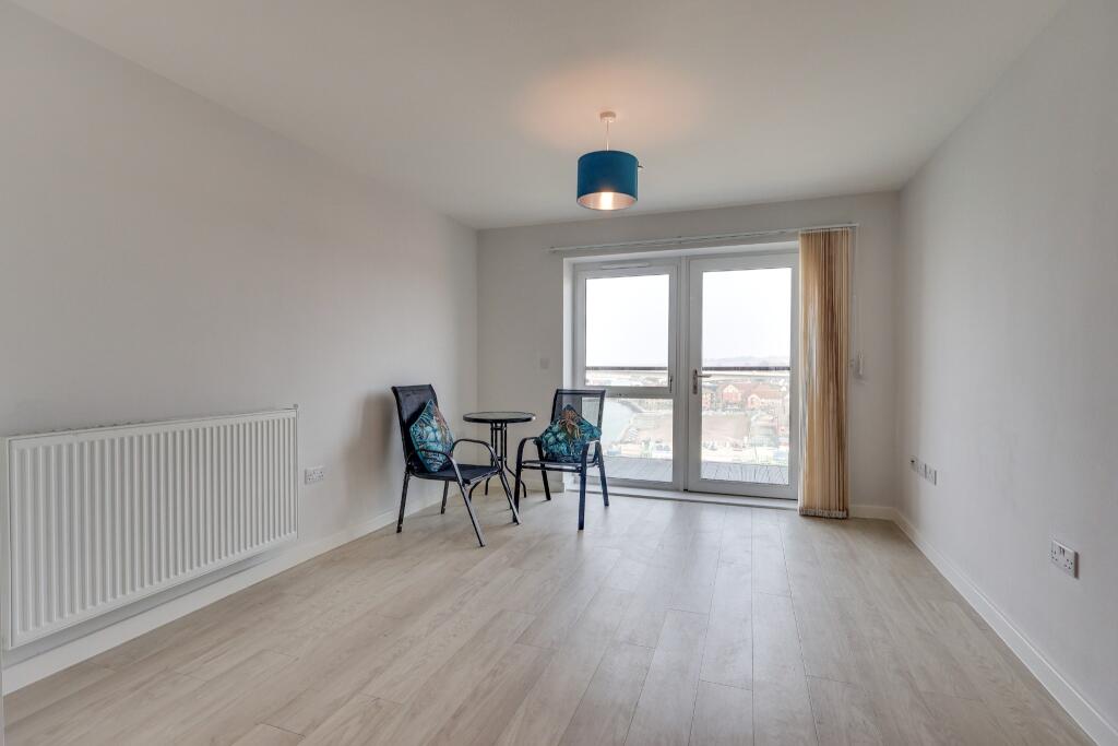 FieldPalmer's tweet image. This glamorous 9th floor one bedroom #apartment enjoys a #waterside location in the well-designed Centenary Quay development based on the banks of River Itchen in #Woolston #Southampton.

🏠Info- fieldpalmer.com/properties/cap…

📲Call Field Palmer Woolston 023 8039 3255