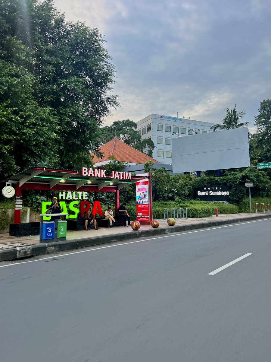 dwsptqum's tweet image. Surabaya sore ini 🌥️