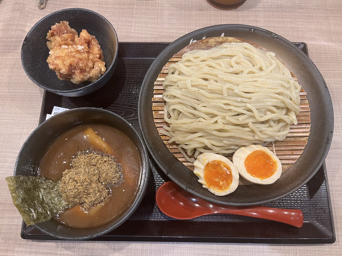 やんたけ tweet media