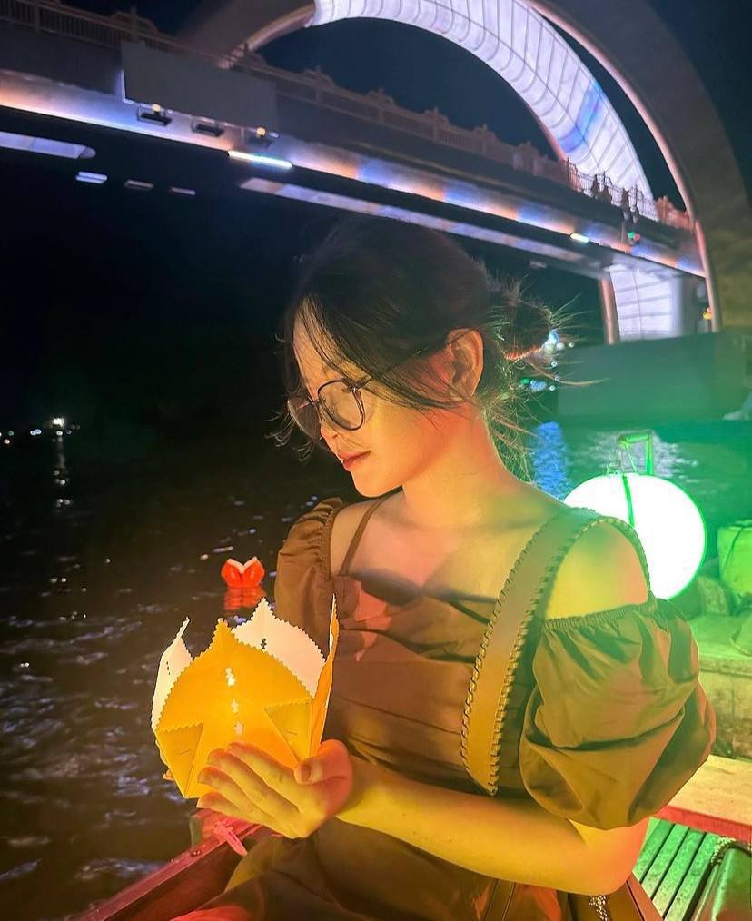 em bé hay khóc tweet media