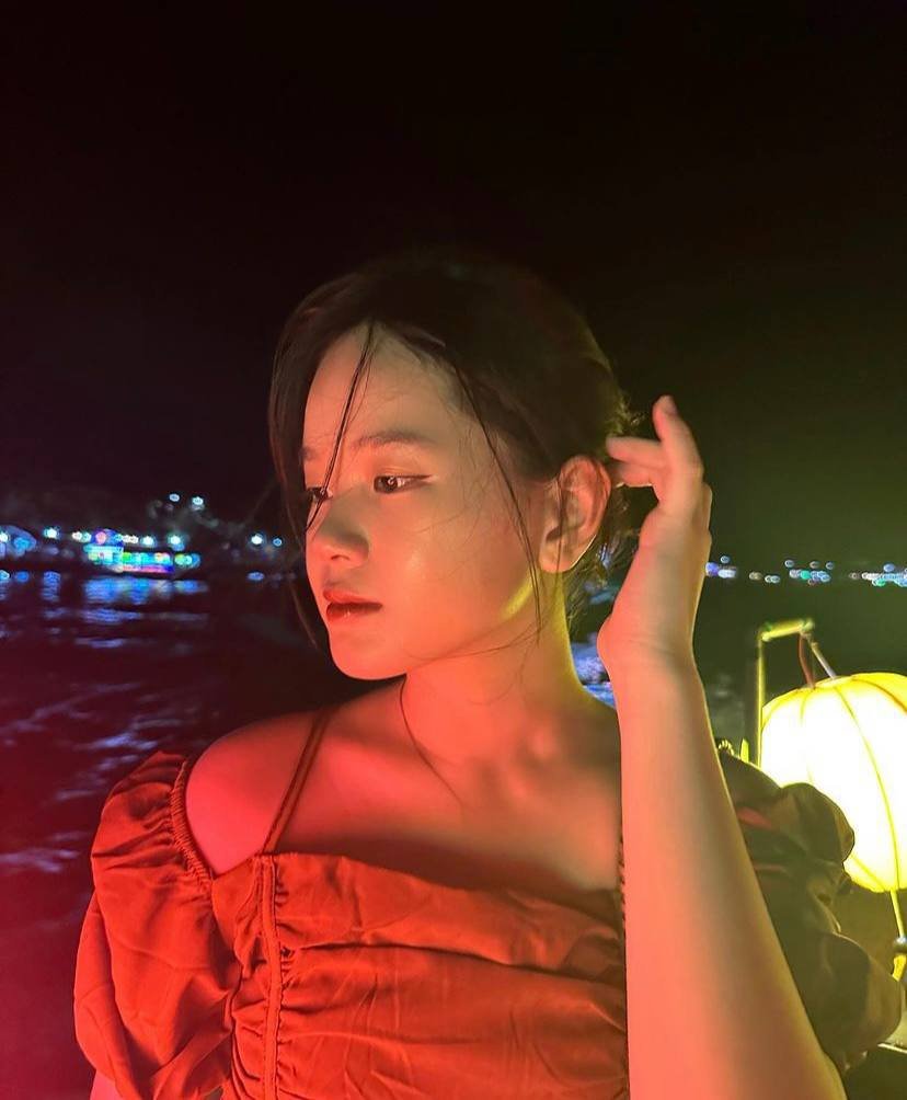 em bé hay khóc tweet media