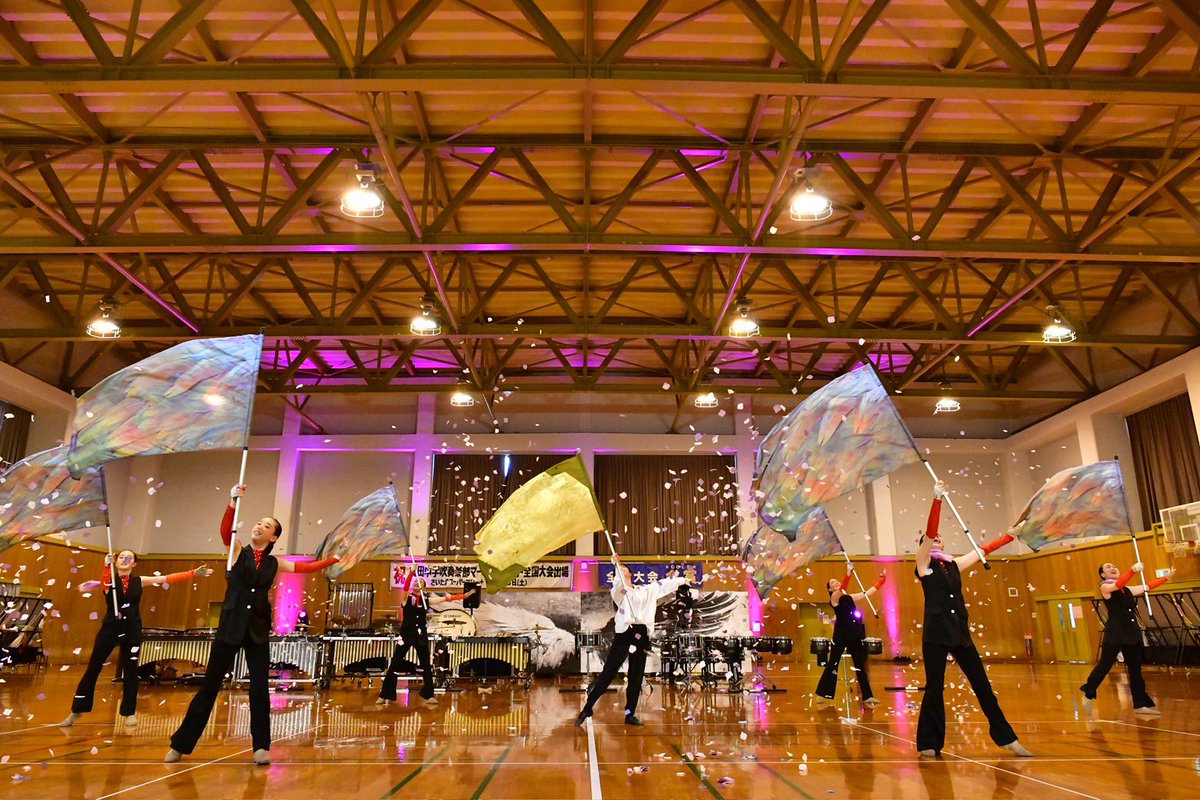 超満員御礼
昨日行われましたFINAL LIVE2025が大盛況で閉幕しました。
沢山の歓声と拍手をありがとうございました。
私たちはこれからも地域に愛されるバンドを目指し精進していきます。
今後も皆様の温かい声援をよろしくお願いします！