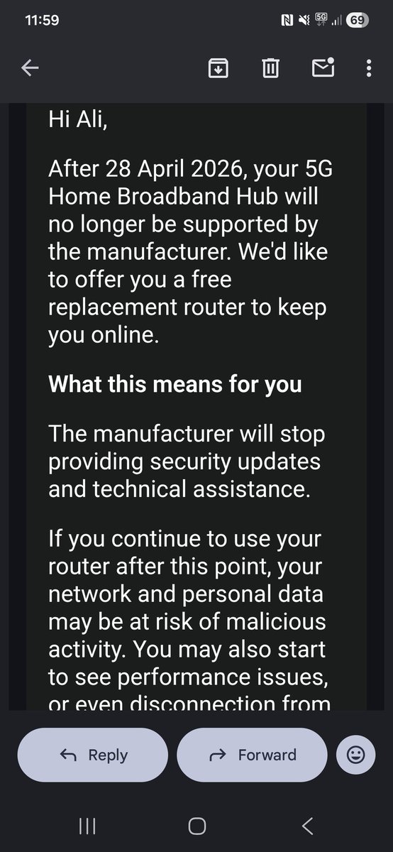 Spike4248's tweet photo. @three_broadband I received this and rang you. The team hadn't a clue what was going on and thought it was phishing. Thats 35 mins on a call I won't get back. Cheers for that. https://t.co/bY279O5WGw
