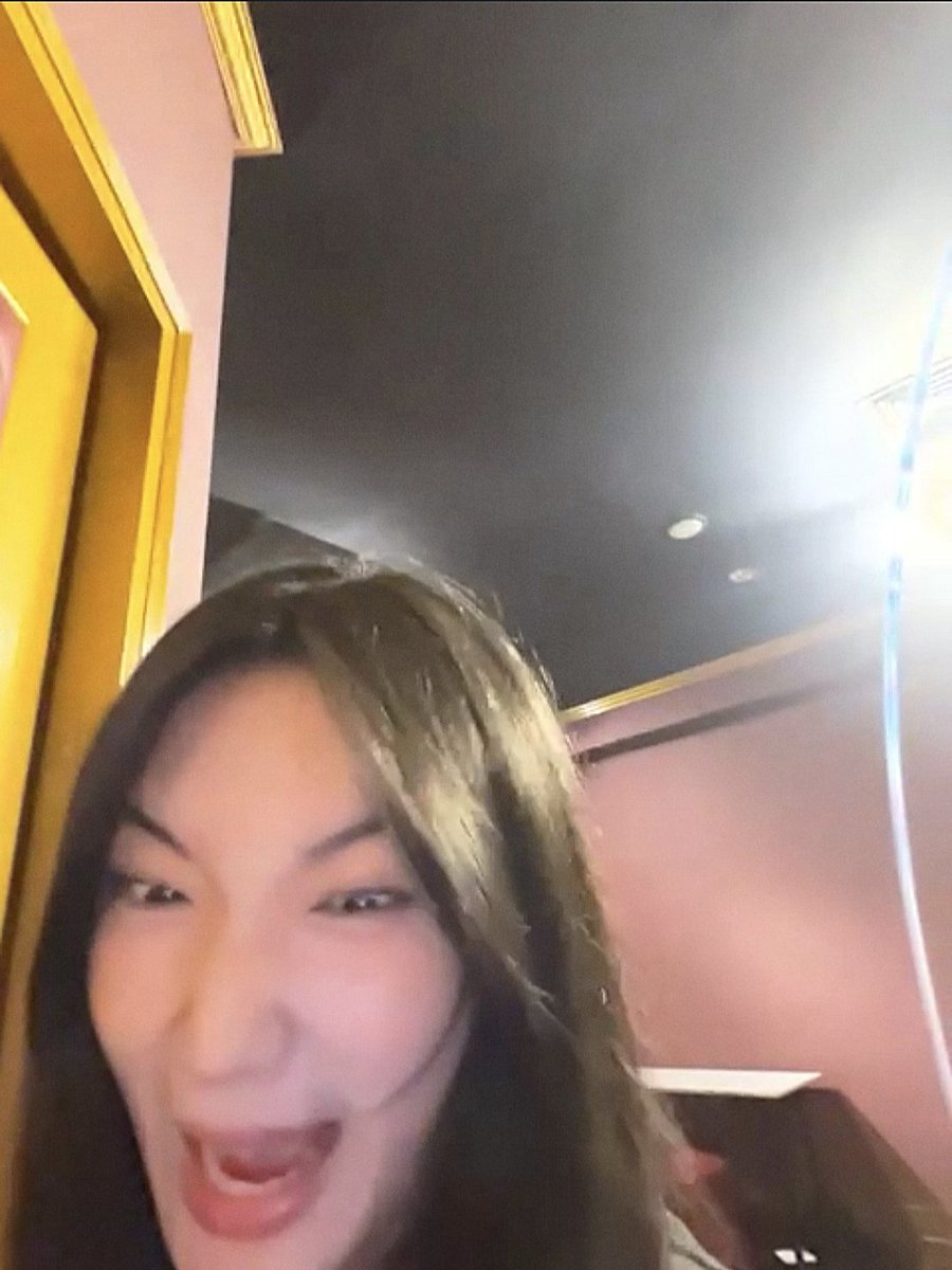 Jenny Betty tweet media
