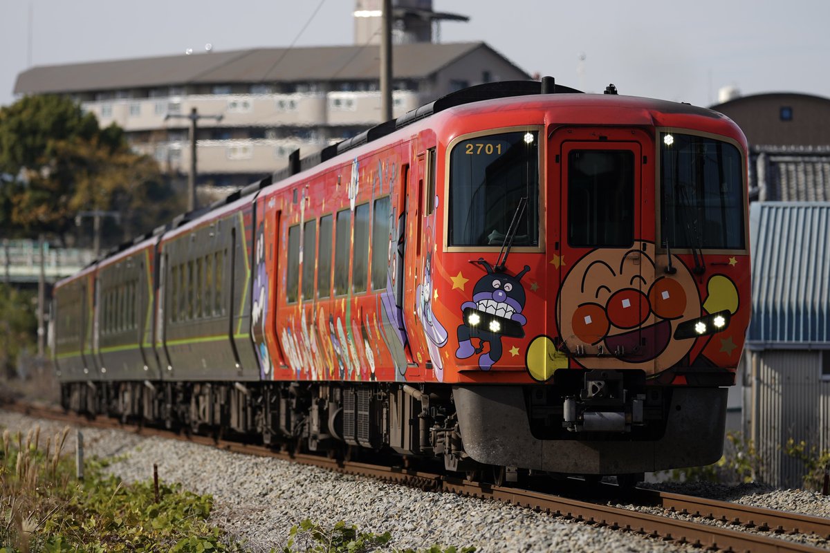 yanagi185's tweet photo. #定期列車を撮ろう
定期列車の不定期ネタ https://t.co/qmjBPj54oX