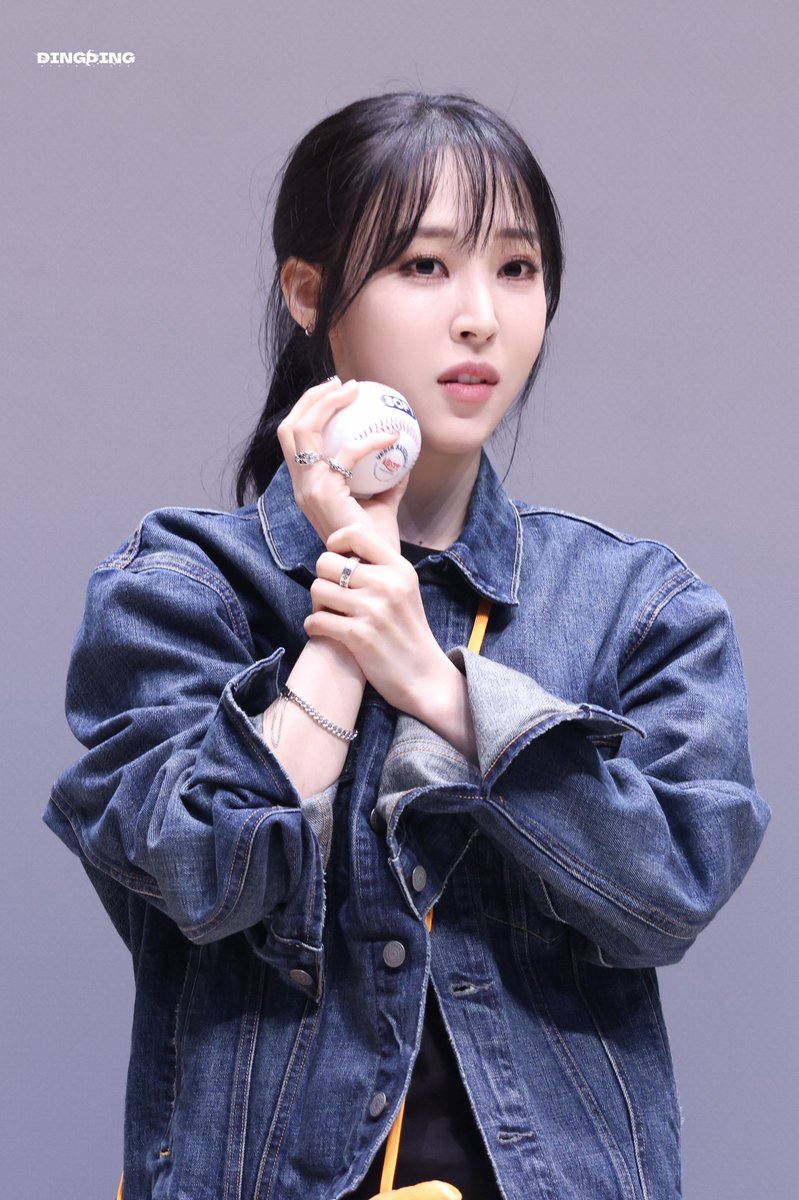 byulbyulove's tweet photo. 260329
대면 팬싸

#마마무 #MAMAMOO
#문별 #MOONBYUL #ムンビョル https://t.co/6vNp8XPj6r