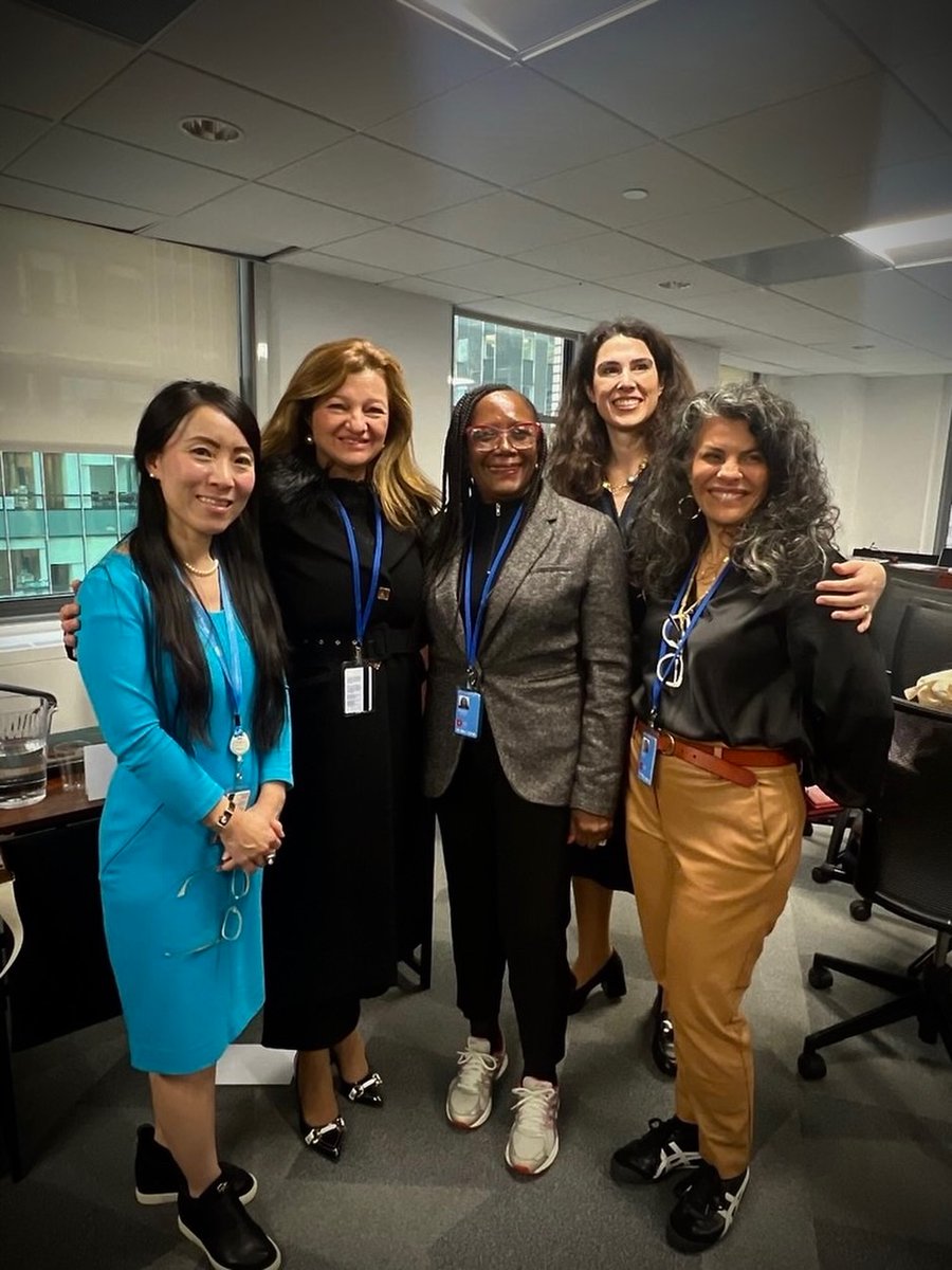 avgerinopoulou's tweet image. 🇬🇷 Στη Νέα Υόρκη, στην @IPUparliament  &amp;amp; @UN_Women τόνισα: ίση αμοιβή για ίση εργασία = δικαιοσύνη &amp;amp; ουσιαστική συμμετοχή των γυναικών. Τα κοινοβούλια οφείλουν να οδηγούν την αλλαγή.

#IPU #UNWomen #StatusOfWomen #NewYork #ΔιονυσίαΑυγερινοπούλου