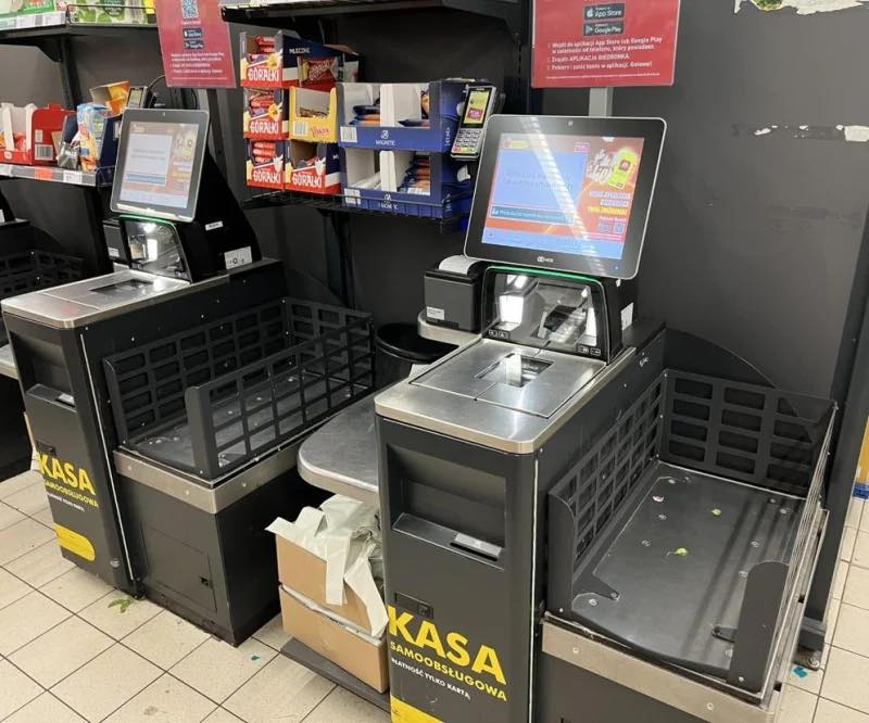 orson_dzi tweet media