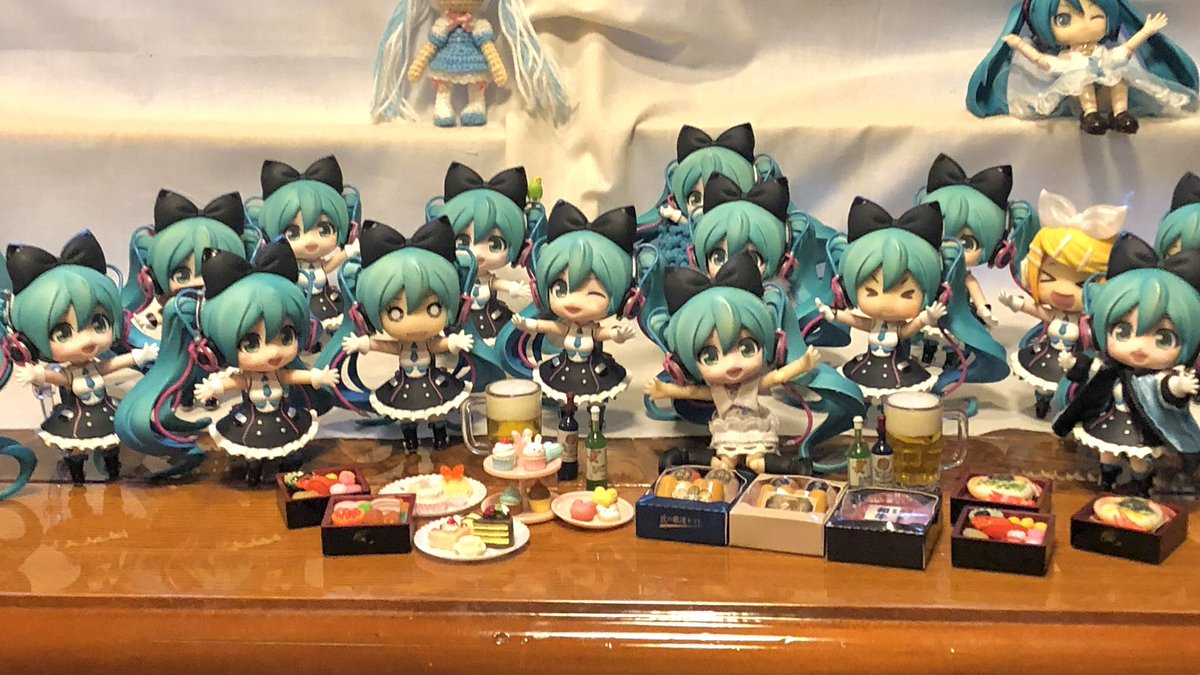 コムロ tweet media