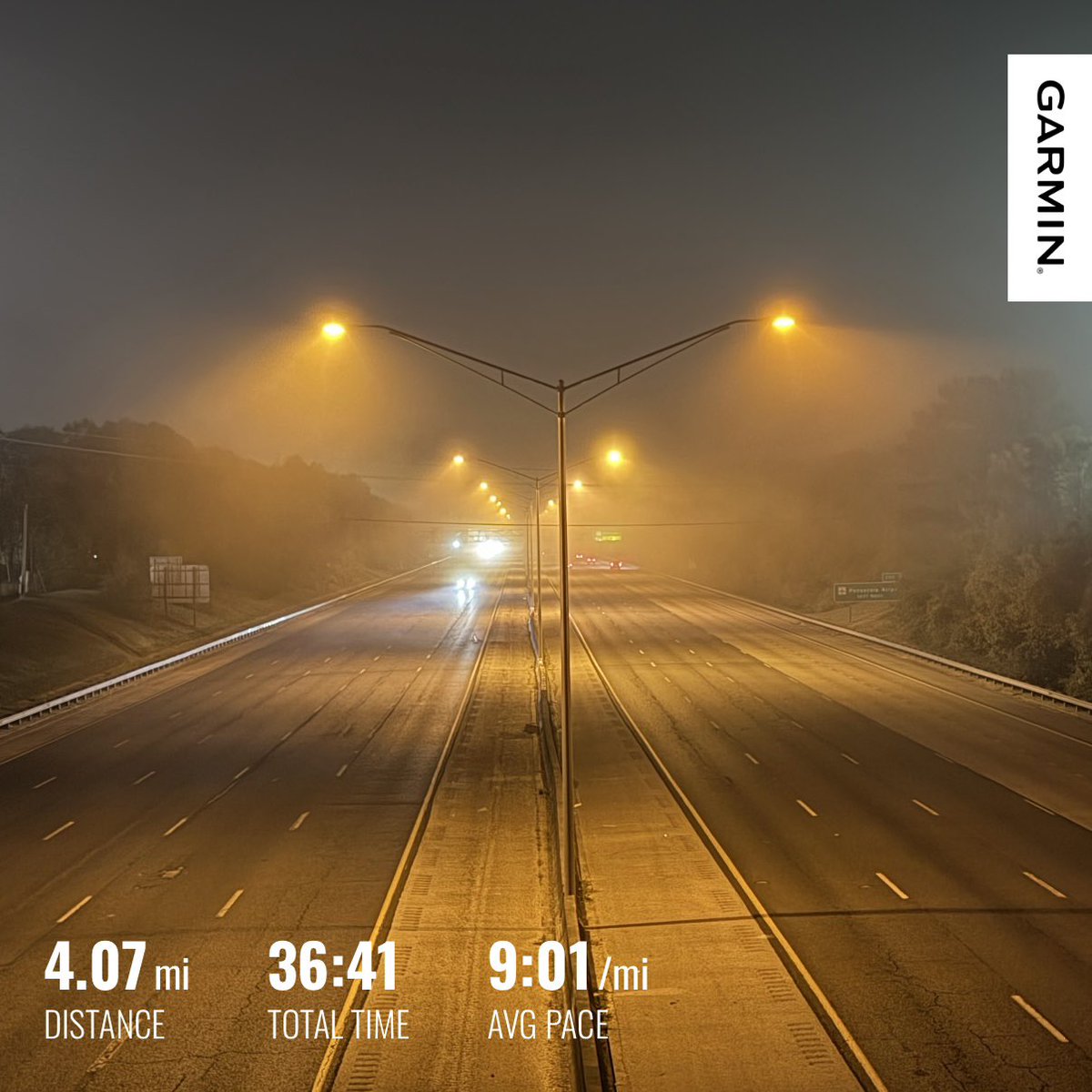 JohnBostonRowe's tweet image. A nippy (60°)  but sticky start to the day. However, a good VO2Max run:
0.75 mile warmup
3 min hard - 90 sec jog (x5)
0.75 mile cooldown 

#FloridaRunner #DailyRunner #RunBeforeTheSun #KeepMoving

#RunningStreak: 2281 days